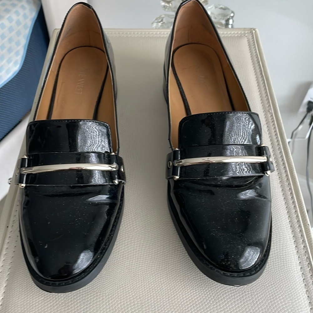 NINE WEST black patent shoes​